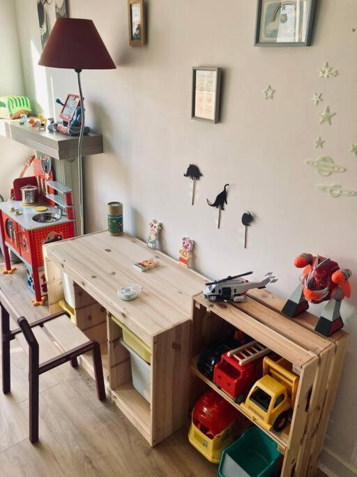 Paris : Appartement Familial Avec Parking Prive Clichy Buitenkant foto
